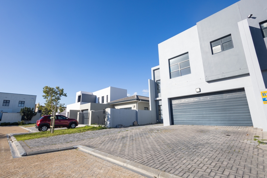 3 Bedroom Property for Sale in Sandown Western Cape